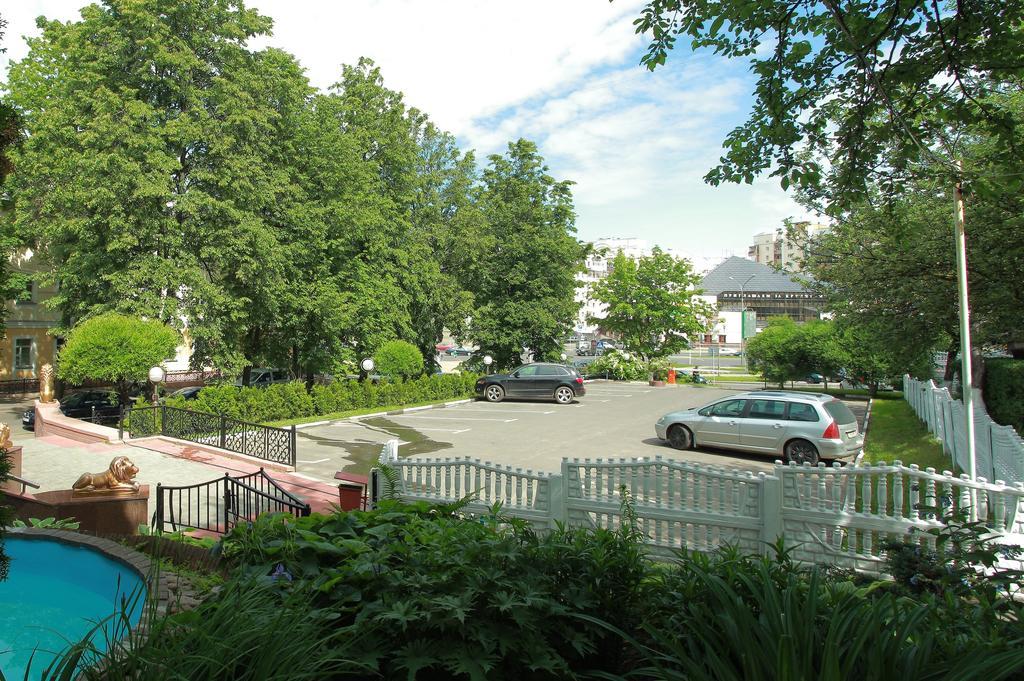 U Fontana Hotel Minsk Bagian luar foto