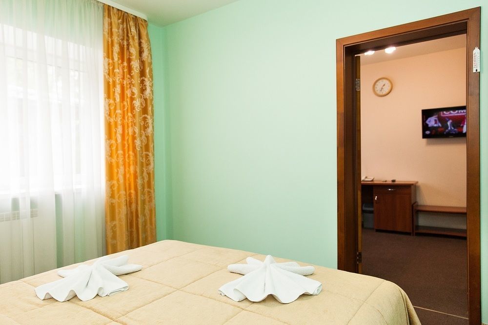U Fontana Hotel Minsk Bagian luar foto