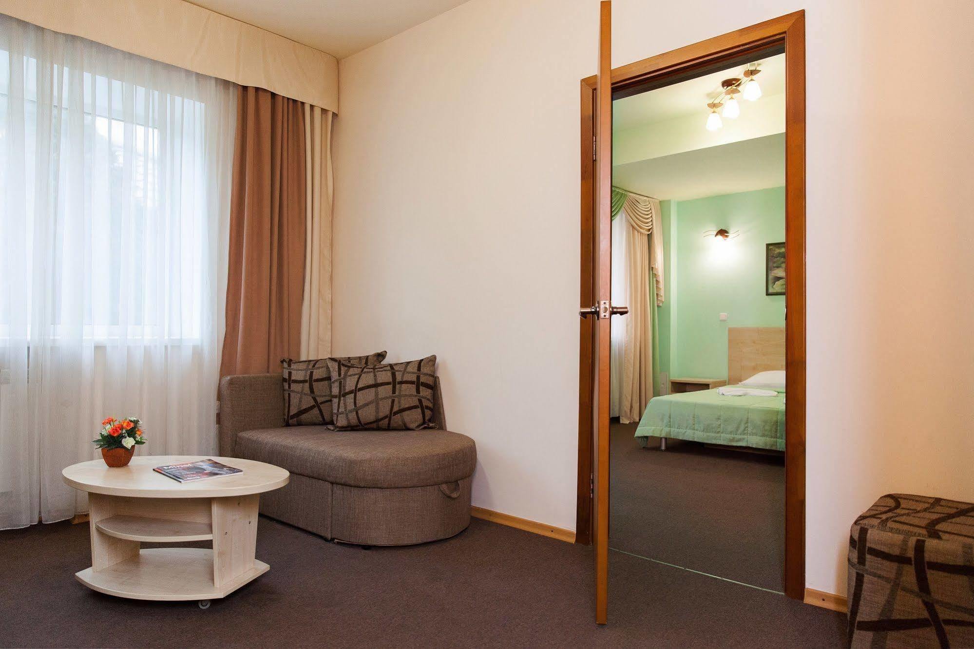 U Fontana Hotel Minsk Bagian luar foto