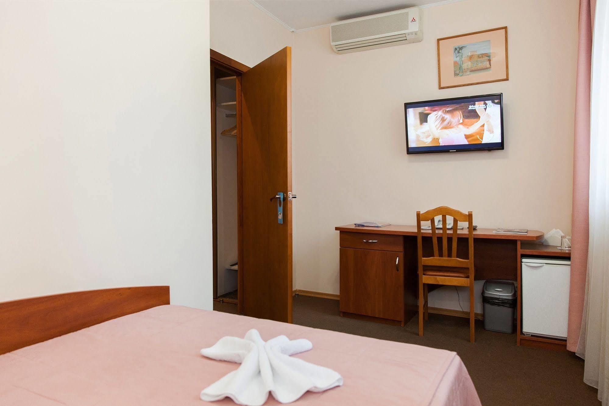 U Fontana Hotel Minsk Bagian luar foto