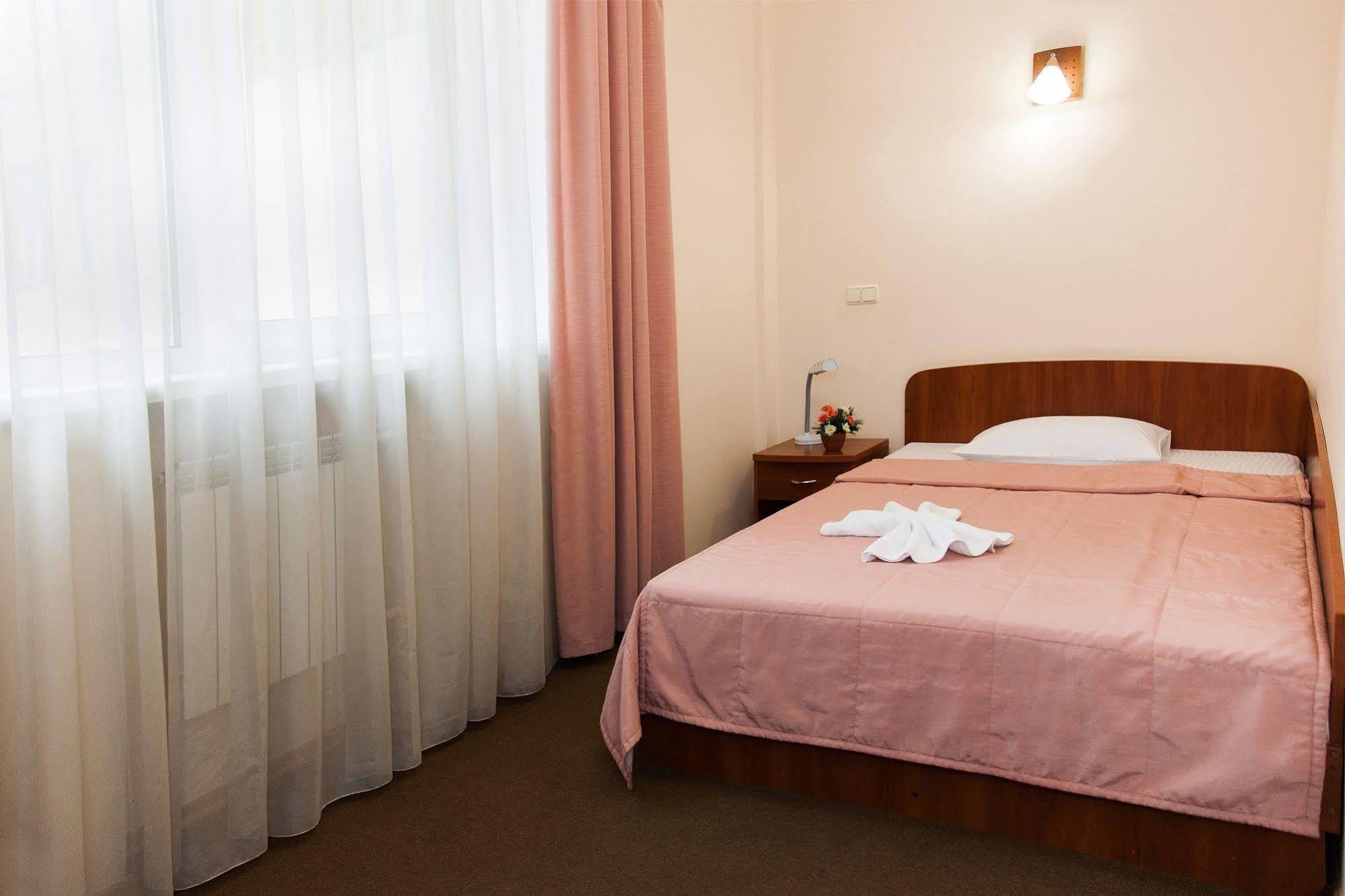 U Fontana Hotel Minsk Bagian luar foto